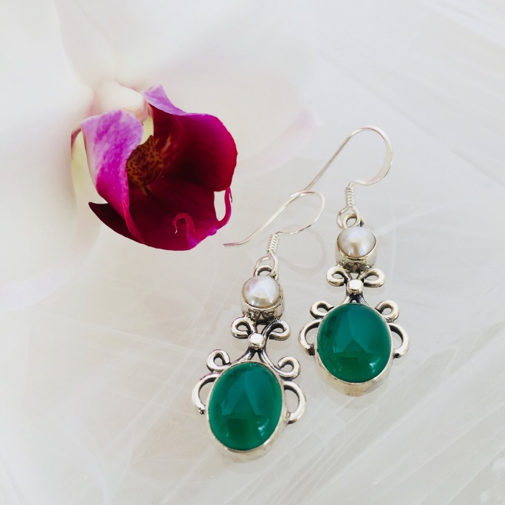 .925 Sterling Silver Earrings Green Onyz Cabochons